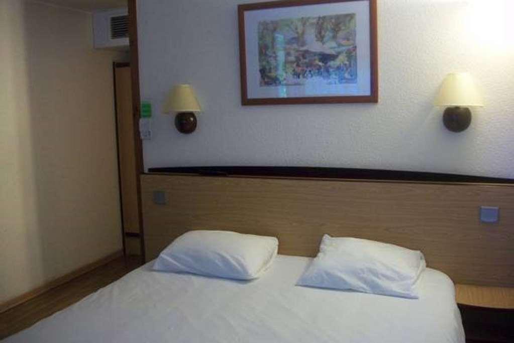 Kyriad Tarbes Bastillac Quarto foto